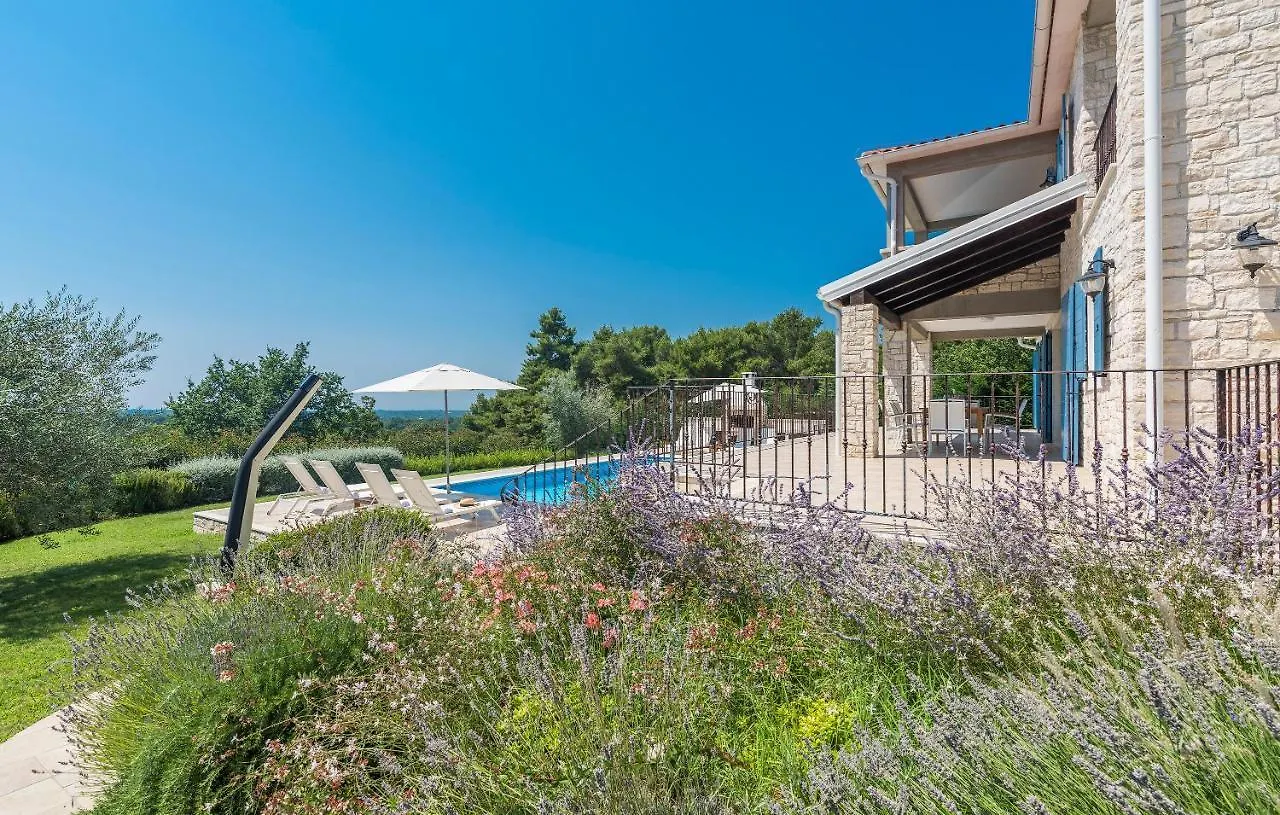 Villa Sterpazzi - Near Porec With Sea View, Private Jacuzzi, Sauna And Pool Višnjan