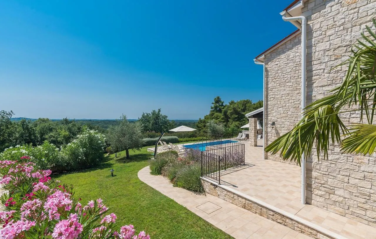 Villa Sterpazzi - Near Porec With Sea View, Private Jacuzzi, Sauna And Pool Višnjan