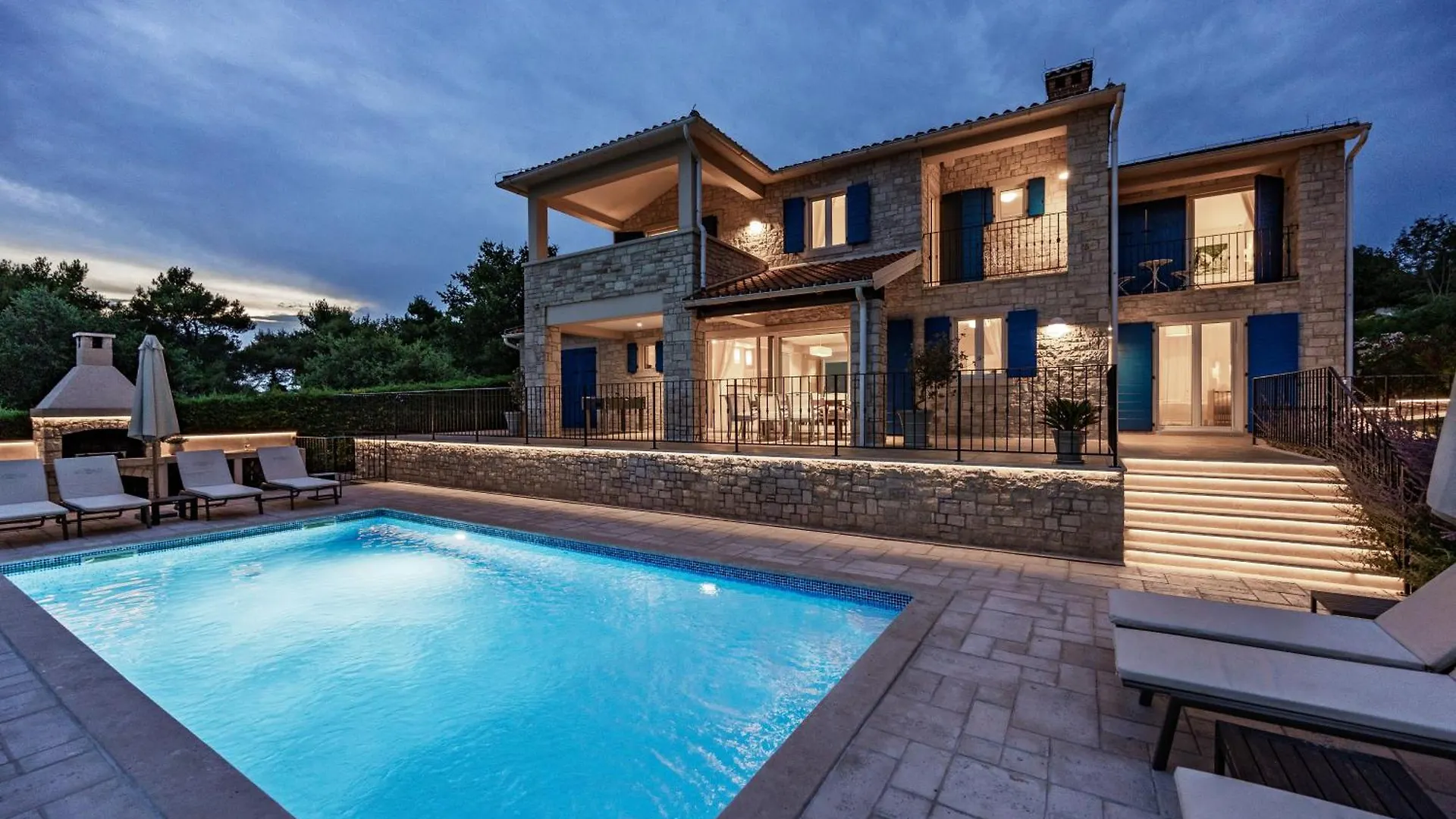 Villa Sterpazzi - Near Porec With Sea View, Private Jacuzzi, Sauna And Pool Višnjan