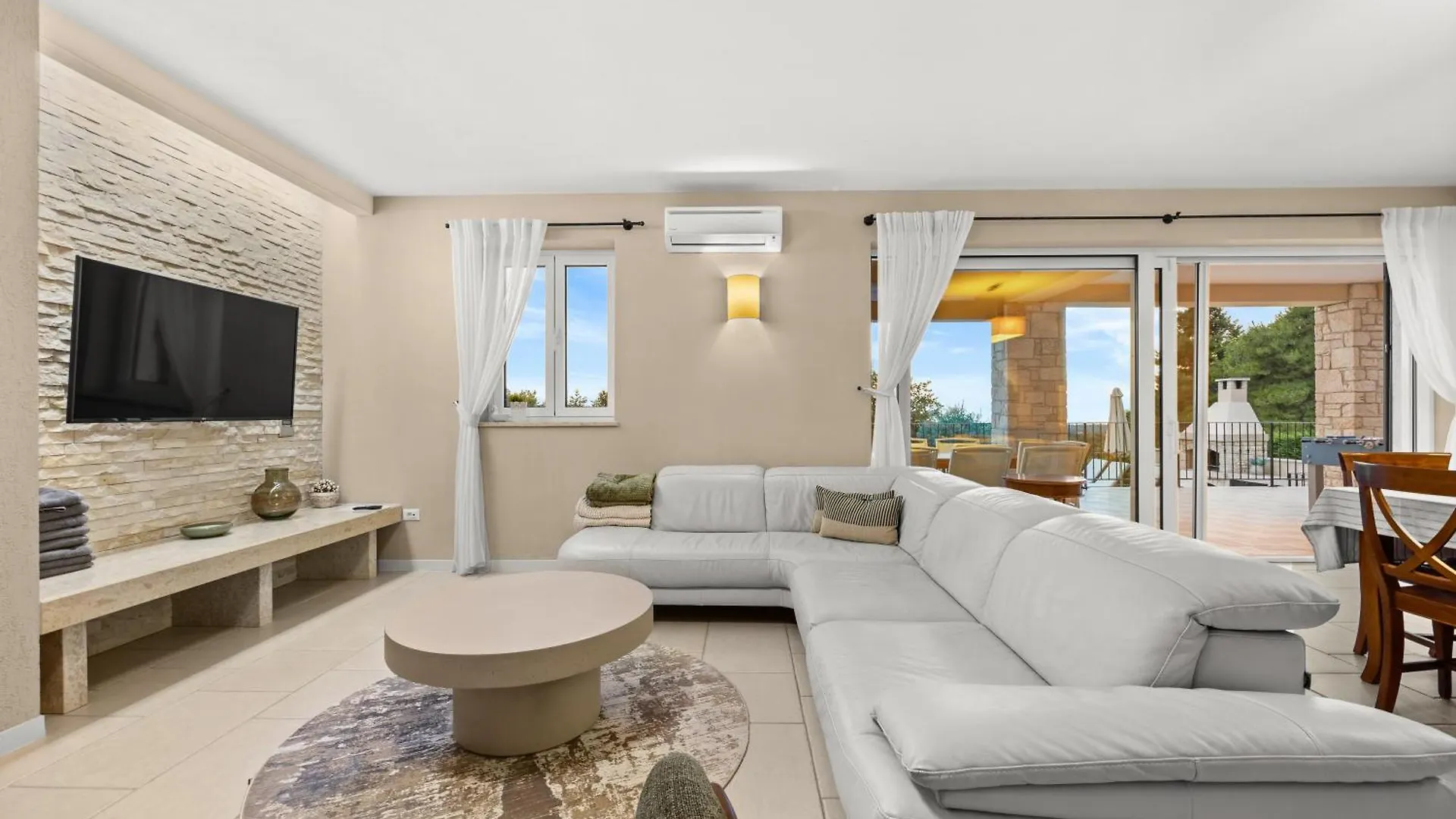 Villa Sterpazzi - Near Porec With Sea View, Private Jacuzzi, Sauna And Pool Višnjan