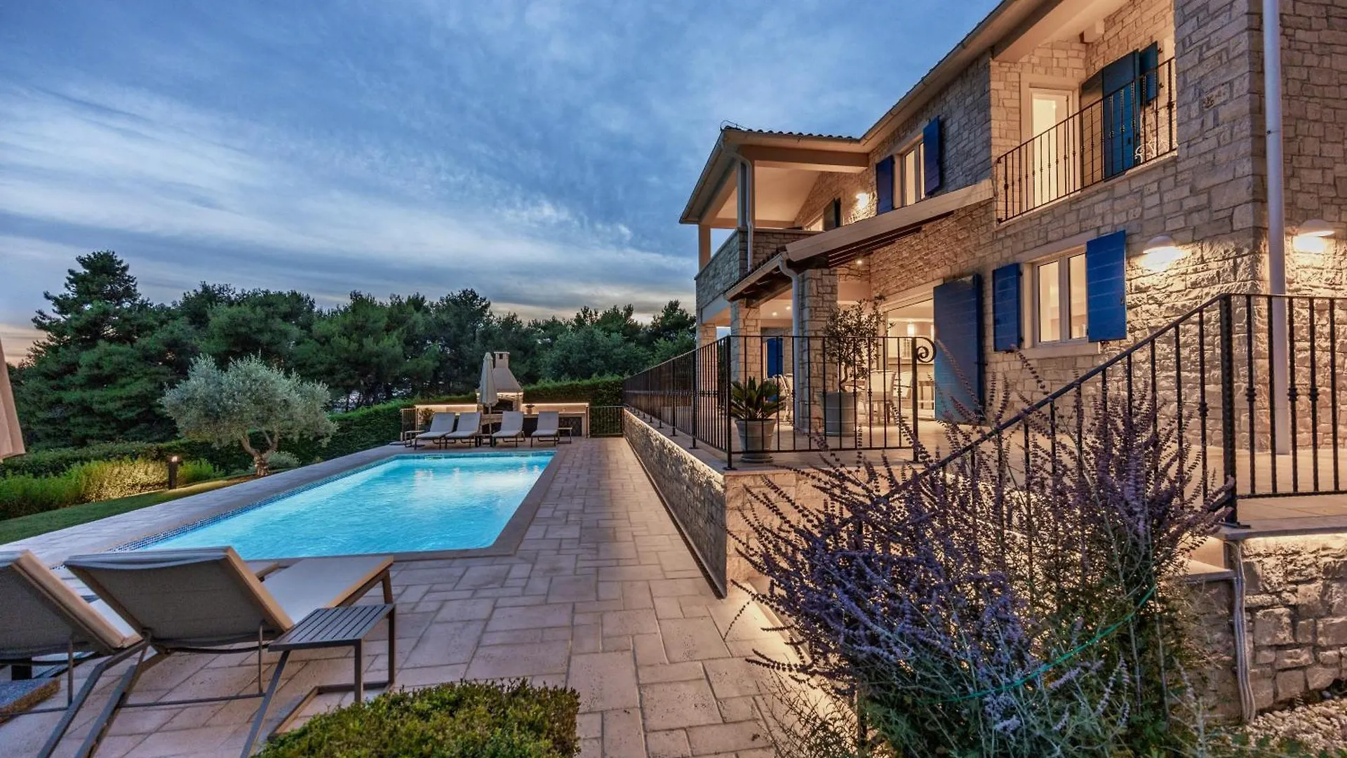 Villa Sterpazzi - Near Porec With Sea View, Private Jacuzzi, Sauna And Pool Višnjan