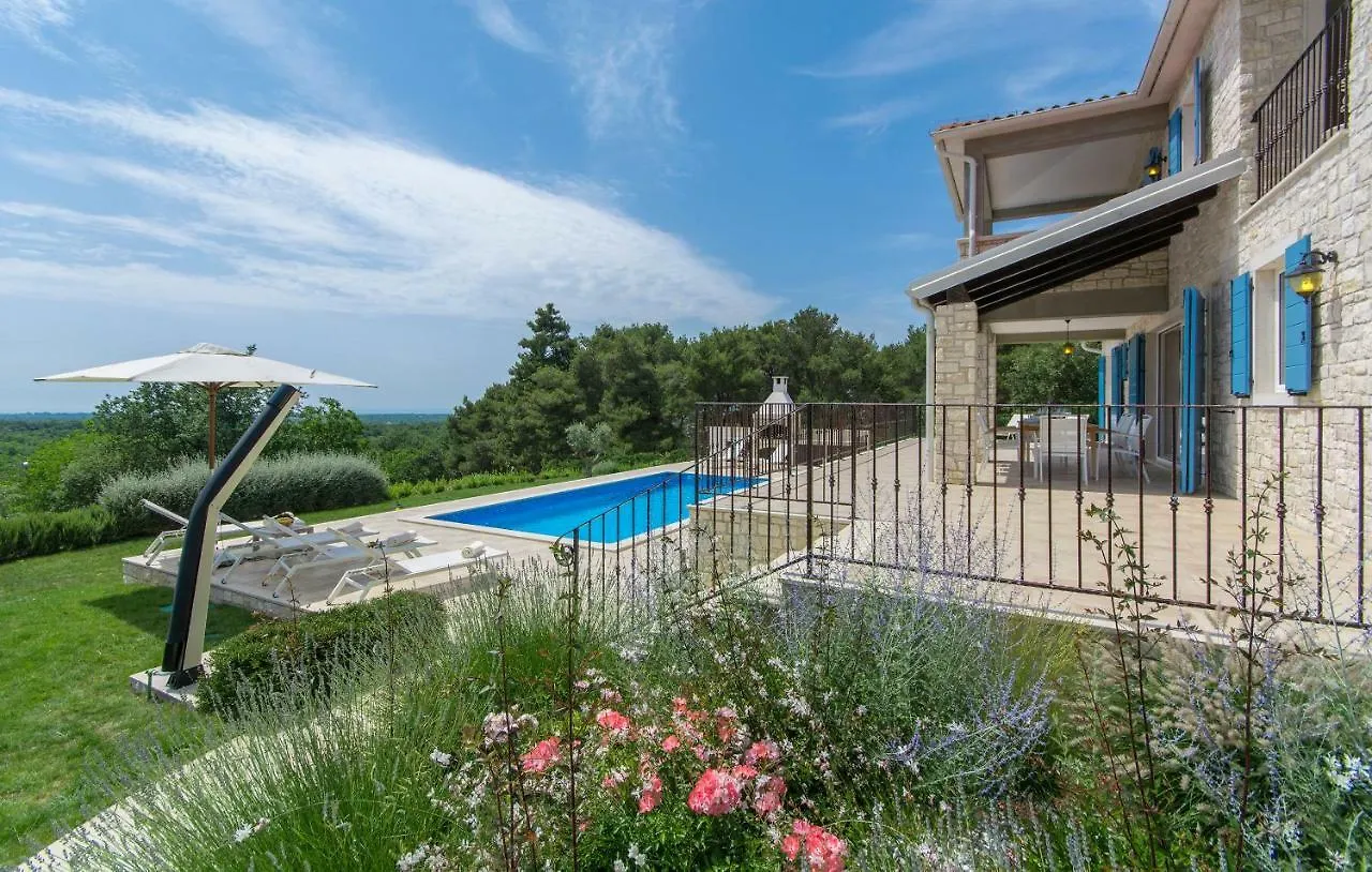 Villa Sterpazzi - Near Porec With Sea View, Private Jacuzzi, Sauna And Pool Višnjan